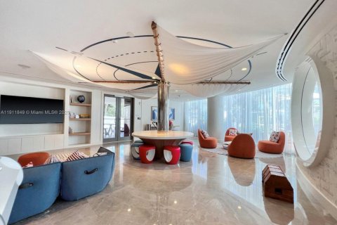 Condo in Sunny Isles Beach, Florida, 2 bedrooms № 1967630 - photo 11