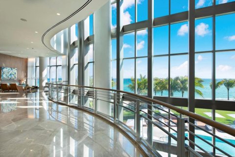 Condo in Sunny Isles Beach, Florida, 2 bedrooms № 1967630 - photo 7