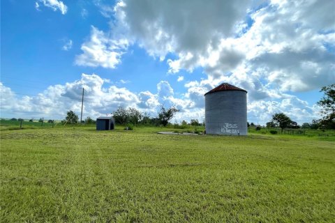 Villa ou maison à louer à Bronson, Floride: 3 chambres, 116.5 m2 № 1879082 - photo 15