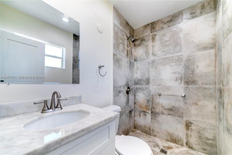 Apartment in Miami Beach, Florida 2 bedrooms, 83.61 sq.m. № 1995009 - photo 15