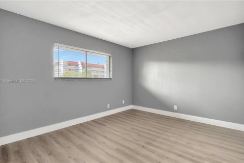 Condominio en venta en Lauderhill, Florida, 2 dormitorios, 99.41 m2 № 1709583 - foto 10