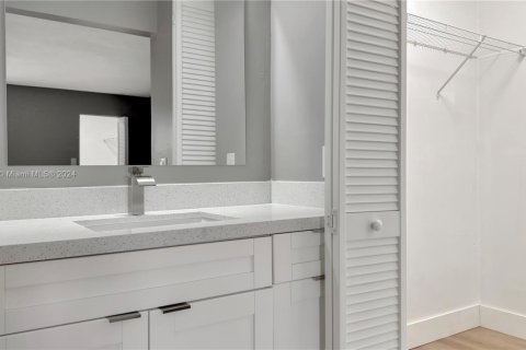 Condominio en venta en Lauderhill, Florida, 2 dormitorios, 99.41 m2 № 1709583 - foto 8
