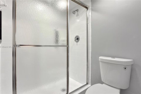 Condominio en venta en Lauderhill, Florida, 2 dormitorios, 99.41 m2 № 1709583 - foto 9