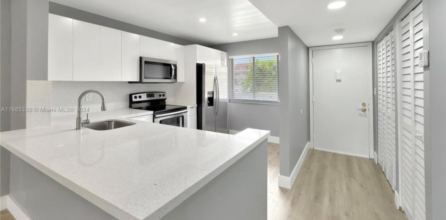 Condominio en Lauderhill, Florida, 2 dormitorios  № 1709583