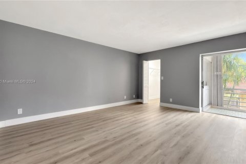 Condominio en venta en Lauderhill, Florida, 2 dormitorios, 99.41 m2 № 1709583 - foto 6