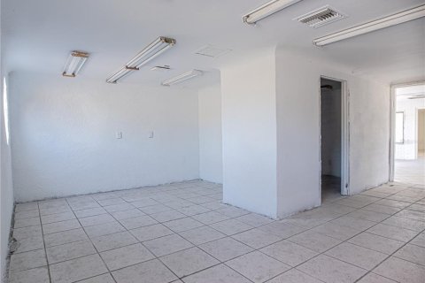 Купить коммерческую недвижимость в Нью-Порт-Ричи, Флорида 296.73м2, № 2203877 - фото 10