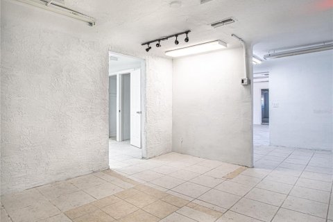 Купить коммерческую недвижимость в Нью-Порт-Ричи, Флорида 296.73м2, № 2203877 - фото 12