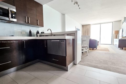 Copropriété à vendre à Sunny Isles Beach, Floride: 2 chambres, 111.58 m2 № 1980976 - photo 8