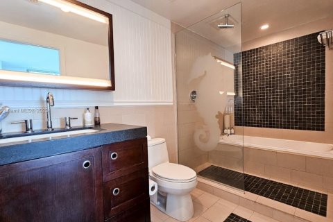 Copropriété à vendre à Sunny Isles Beach, Floride: 2 chambres, 111.58 m2 № 1980976 - photo 20