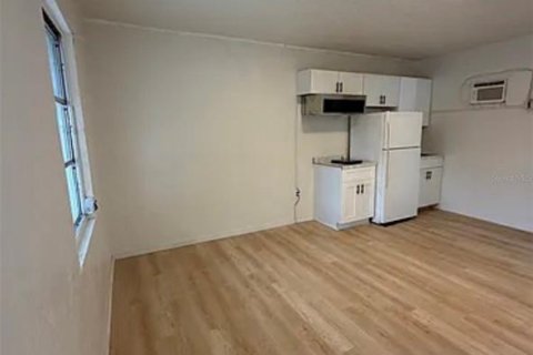 Commercial property in Bradenton, Florida 263.1 sq.m. № 2386298 - photo 14