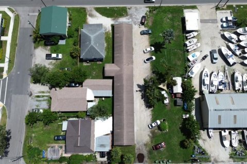 Commercial property in Bradenton, Florida 263.1 sq.m. № 2386298 - photo 7