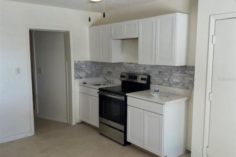 Commercial property in Bradenton, Florida 263.1 sq.m. № 2386298 - photo 20