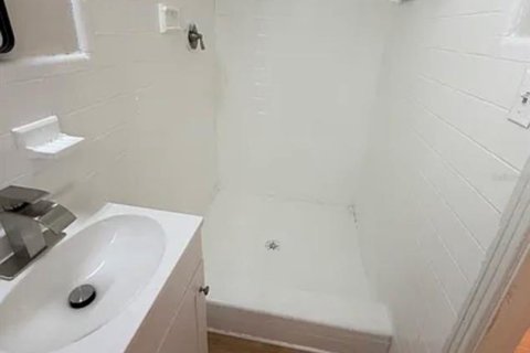 Commercial property in Bradenton, Florida 263.1 sq.m. № 2386298 - photo 16