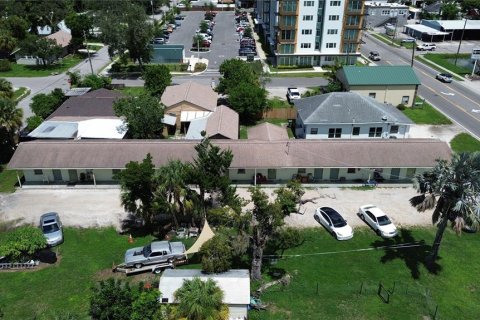Commercial property in Bradenton, Florida 263.1 sq.m. № 2386298