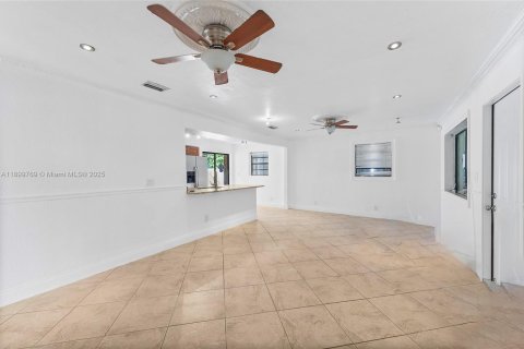Villa ou maison à vendre à Margate, Floride: 3 chambres, 108.88 m2 № 2024877 - photo 5