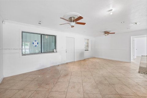 Villa ou maison à vendre à Margate, Floride: 3 chambres, 108.88 m2 № 2024877 - photo 7