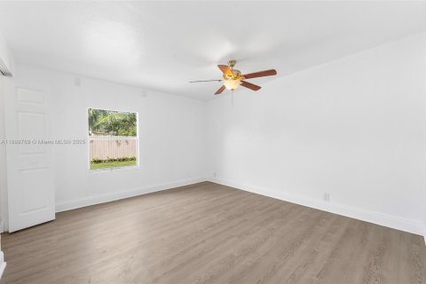 Villa ou maison à vendre à Margate, Floride: 3 chambres, 108.88 m2 № 2024877 - photo 17