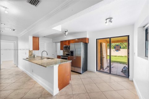 Villa ou maison à vendre à Margate, Floride: 3 chambres, 108.88 m2 № 2024877 - photo 10