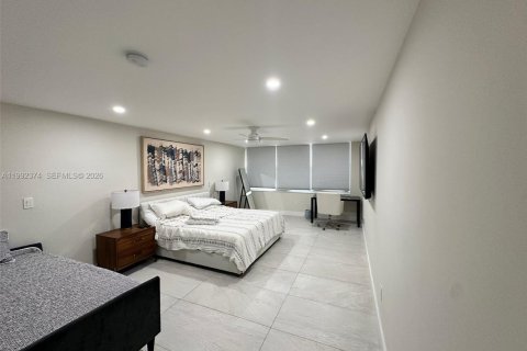 Copropriété à louer à Hollywood, Floride: 3 chambres, 173.54 m2 № 2255666 - photo 11