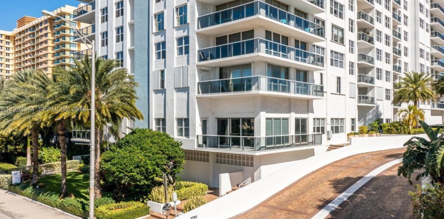 Condo à Hollywood, Floride, 3 chambres № 2255666