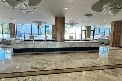 Copropriété à louer à Hollywood, Floride: 3 chambres, 173.54 m2 № 2255666 - photo 15