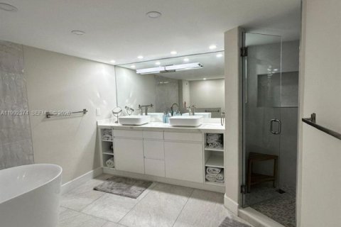 Copropriété à louer à Hollywood, Floride: 3 chambres, 173.54 m2 № 2255666 - photo 27