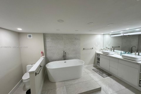 Copropriété à louer à Hollywood, Floride: 3 chambres, 173.54 m2 № 2255666 - photo 26
