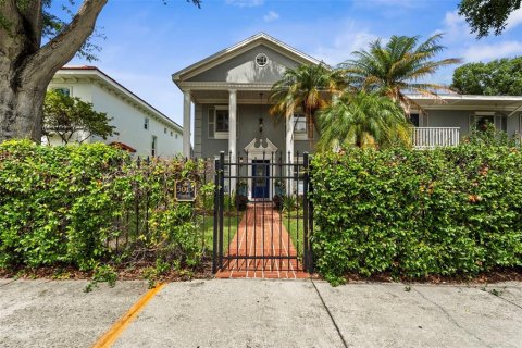 Copropriété à vendre à Tampa, Floride: 4 chambres, 235.88 m2 № 2199927 - photo 2