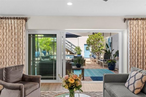 Copropriété à vendre à Tampa, Floride: 4 chambres, 235.88 m2 № 2199927 - photo 16