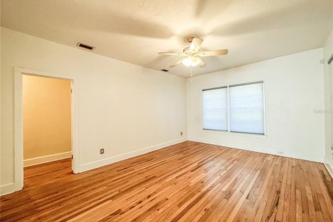 Villa ou maison à louer à Gainesville, Floride: 3 chambres, 149.76 m2 № 2145377 - photo 15