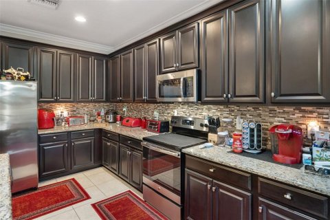 House in Spring Hill, Florida 4 bedrooms, 214.88 sq.m. № 2393872 - photo 17