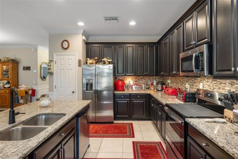 House in Spring Hill, Florida 4 bedrooms, 214.88 sq.m. № 2393872 - photo 18