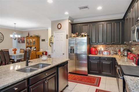 House in Spring Hill, Florida 4 bedrooms, 214.88 sq.m. № 2393872 - photo 19