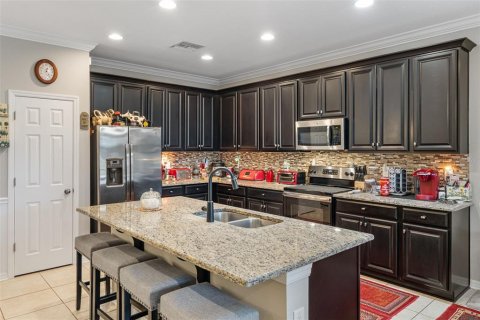 House in Spring Hill, Florida 4 bedrooms, 214.88 sq.m. № 2393872 - photo 16