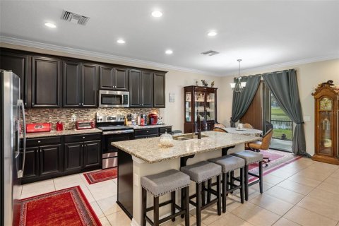 House in Spring Hill, Florida 4 bedrooms, 214.88 sq.m. № 2393872 - photo 15