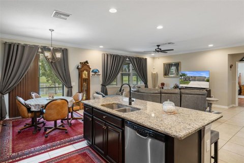 House in Spring Hill, Florida 4 bedrooms, 214.88 sq.m. № 2393872 - photo 20