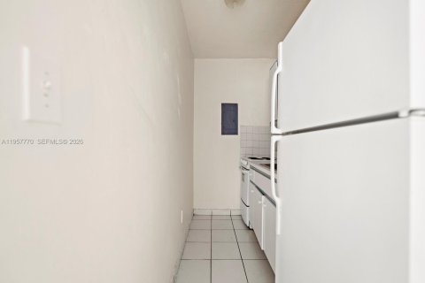 Apartment in Pinecrest, Florida 1 bedroom, 2588.26 sq.m. № 2030946 - photo 6