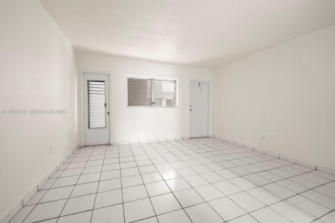 Apartment in Pinecrest, Florida 1 bedroom, 2588.26 sq.m. № 2030946 - photo 7