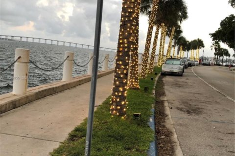 Снять в аренду кондоминиум в Майами, Флорида 1 спальня, 73.11м2, № 1989583 - фото 4