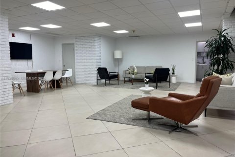 Снять в аренду кондоминиум в Майами, Флорида 1 спальня, 73.11м2, № 1989583 - фото 9