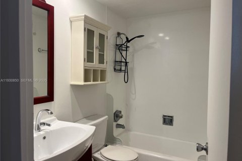 Снять в аренду кондоминиум в Майами, Флорида 1 спальня, 73.11м2, № 1989583 - фото 17