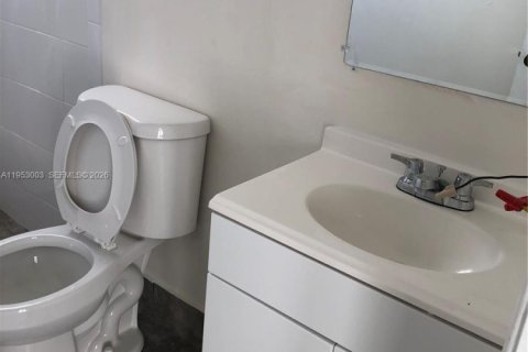 Adosado en alquiler en Pembroke Park, Florida, 2 dormitorios, 117.43 m2 № 2008938 - foto 9