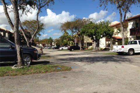 Adosado en alquiler en Pembroke Park, Florida, 2 dormitorios, 117.43 m2 № 2008938 - foto 2