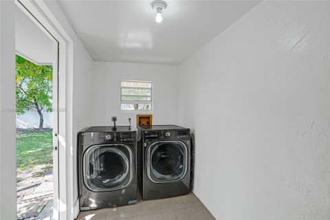 Купить виллу или дом в Майами, Флорида 3 спальни, 113.81м2, № 1956301 - фото 30