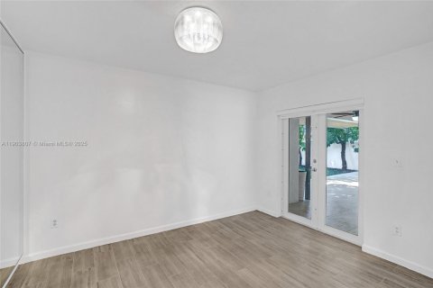 Купить виллу или дом в Майами, Флорида 3 спальни, 113.81м2, № 1956301 - фото 24