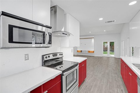 Купить виллу или дом в Майами, Флорида 3 спальни, 113.81м2, № 1956301 - фото 9