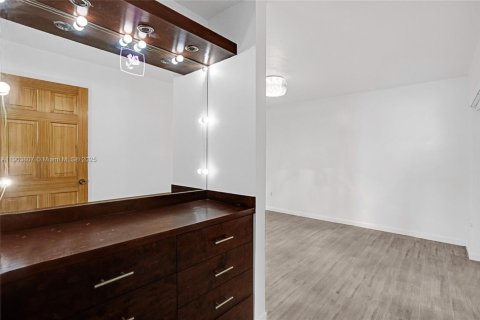 Купить виллу или дом в Майами, Флорида 3 спальни, 113.81м2, № 1956301 - фото 18