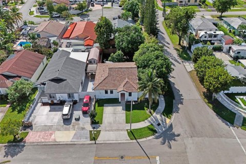 Купить виллу или дом в Майами, Флорида 3 спальни, 113.81м2, № 1956301 - фото 4