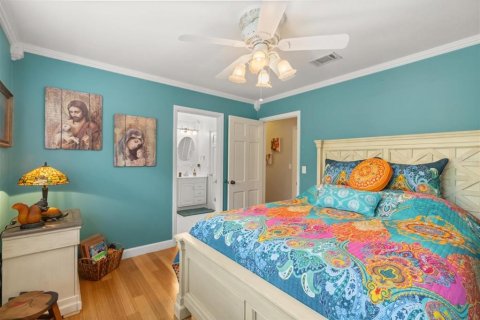 House in Leesburg, Florida 5 bedrooms, 410.72 sq.m. № 2105860 - photo 19