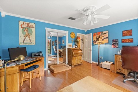 House in Leesburg, Florida 5 bedrooms, 410.72 sq.m. № 2105860 - photo 17